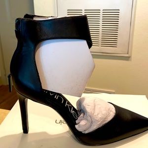 Calvin Klein Zipper Back Dress Shoes